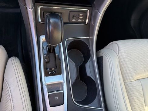 Used 2019 Subaru Ascent Limited AWD/4WD image 22