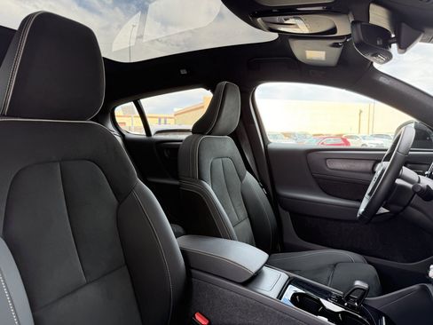 Used 2024 Volvo C40 P8 Recharge Ultimate w/ Protection Package Premier image 41