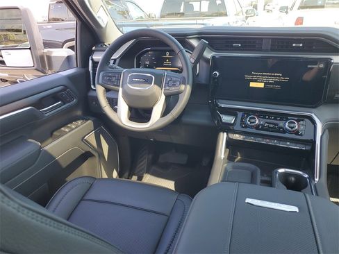 New 2026 GMC Sierra 3500 Denali w/ Denali Reserve Package image 9