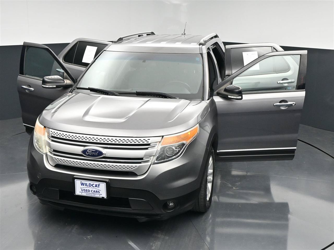 Used 2014 Ford Explorer XLT AWD/4WD image 35