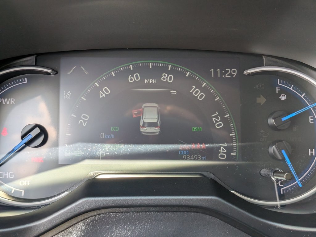 Used 2024 Toyota RAV4 XLE AWD/4WD image 35