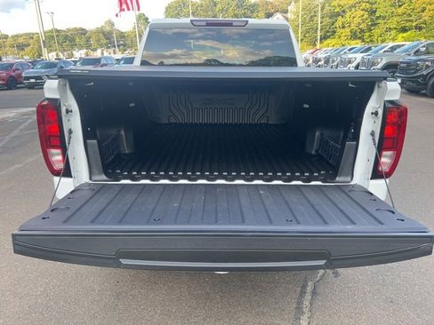 New 2026 GMC Sierra 1500 SLE image 9