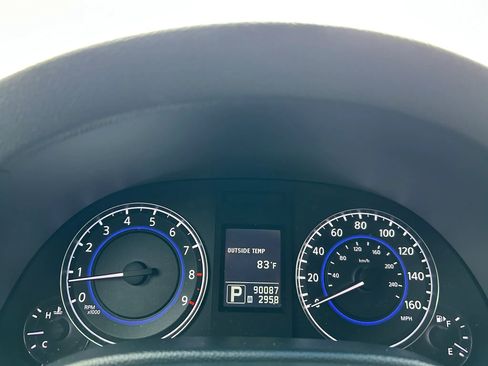Used 2011 INFINITI G37 Limited Edition RWD image 25