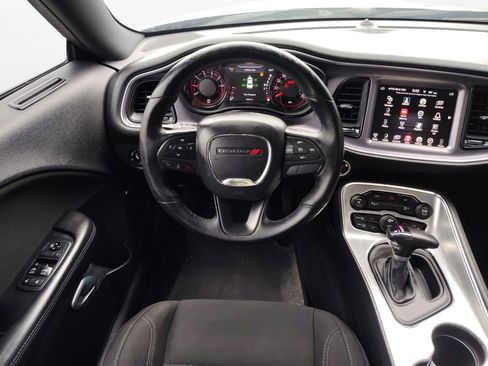 Used 2016 Dodge Challenger SXT w/ Blacktop Package image 17