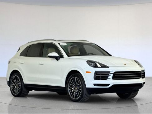 Certified 2023 Porsche Cayenne image 10