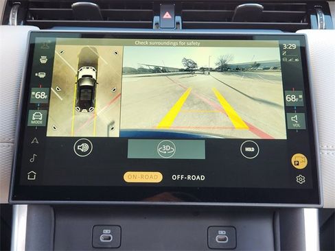 Used 2024 Land Rover Discovery Sport Dynamic SE image 17