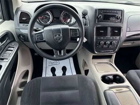 Used 2014 Dodge Grand Caravan SXT image 14