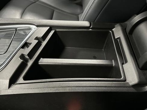 Used 2022 Buick Enclave Essence image 19