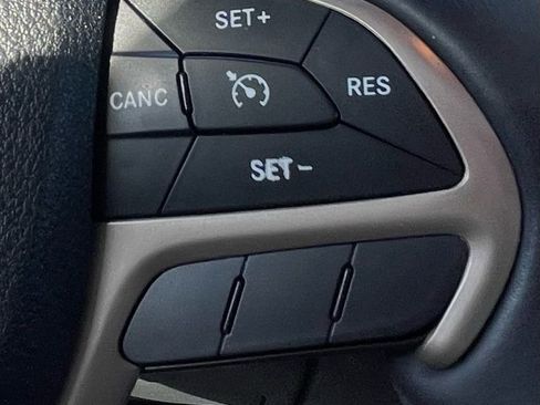 Used 2016 Jeep Grand Cherokee Limited 75th Anniversary image 23