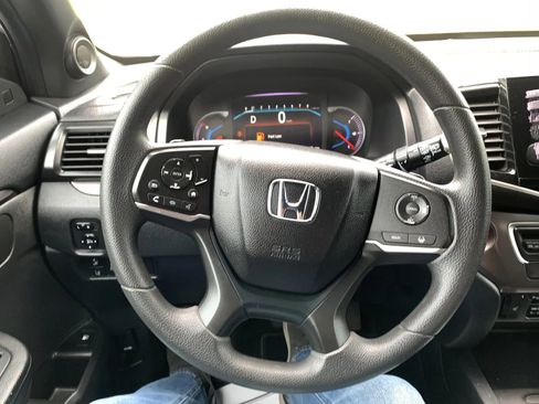 Used 2022 Honda Pilot Sport image 13
