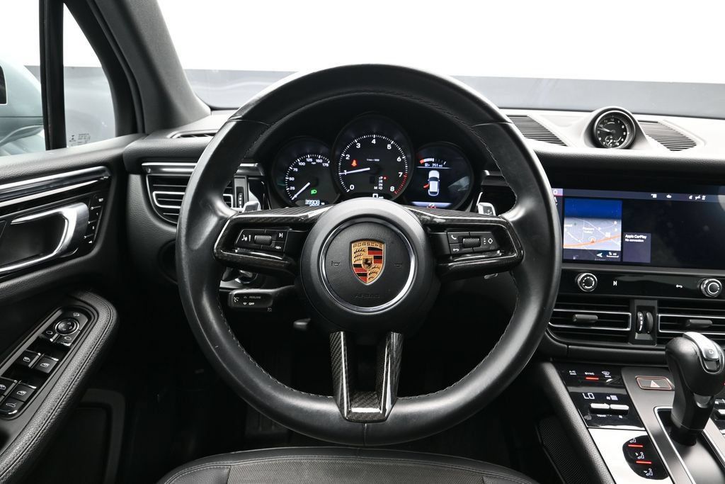 Certified 2022 Porsche Macan AWD/4WD image 20