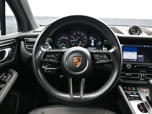 Certified 2022 Porsche Macan AWD/4WD image 20