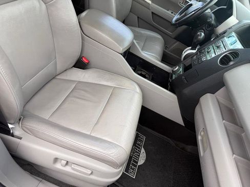 Used 2011 Honda Pilot Touring image 28