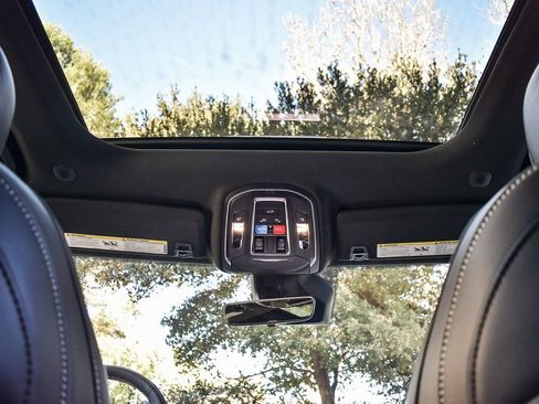 New 2026 Jeep Grand Cherokee Altitude image 16