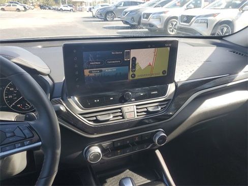 Certified 2024 Nissan Altima 2.5 SR w/ SR Premium Package image 19