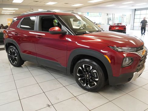 Used 2023 Chevrolet TrailBlazer LT w/ Convenience Package FWD image 13