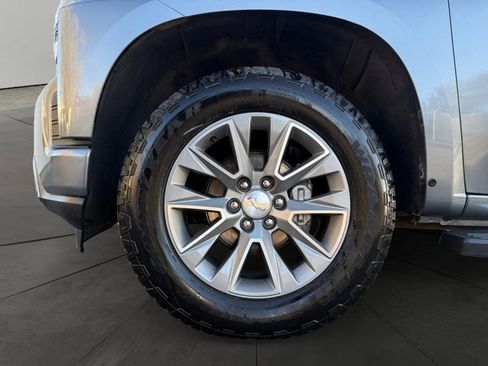 Used 2020 Chevrolet Silverado 1500 High Country image 9