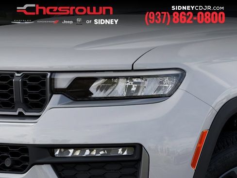 New 2026 Jeep Grand Cherokee Limited AWD/4WD image 10