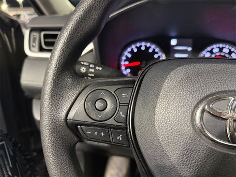 Used 2022 Toyota RAV4 XLE w/ Convenience Package image 27