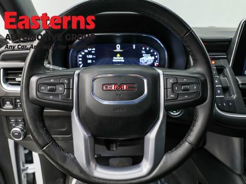 Used 2024 GMC Yukon XL SLT image 10