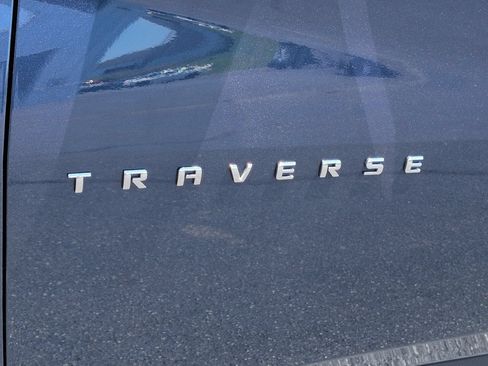 Used 2023 Chevrolet Traverse LT AWD/4WD image 32