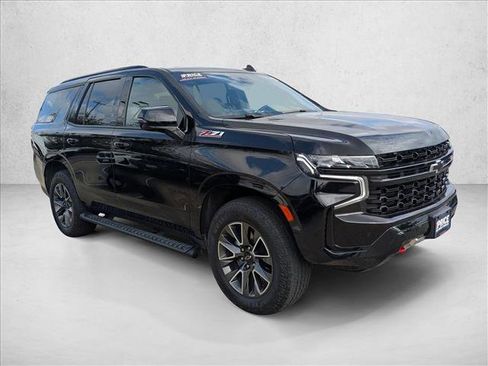 Used 2023 Chevrolet Tahoe Z71 w/ Luxury Package image 3