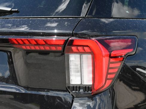 New 2026 Ford Explorer Platinum RWD image 20