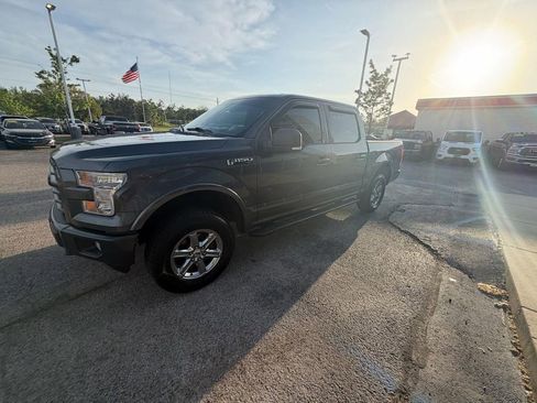 Used 2015 Ford F150 XLT w/ Equipment Group 302A Luxury image 3