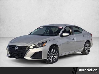 Used 2023 Nissan Altima 2.5 SV