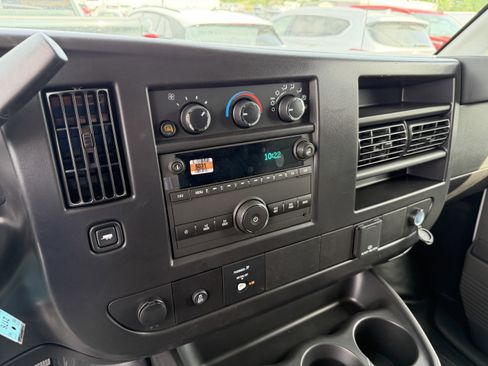 New 2026 Chevrolet Express 3500 Extended RWD image 17