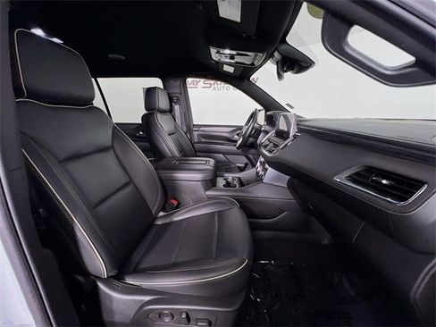 Used 2024 GMC Yukon XL SLT image 42