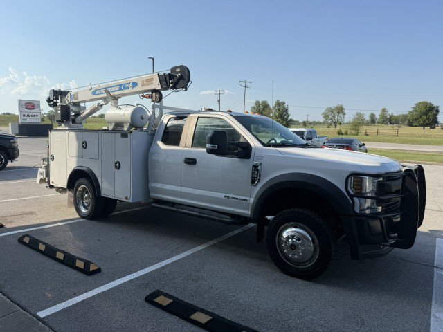 Used 2019 Ford F550 4x4 SuperCab Super Duty image 4