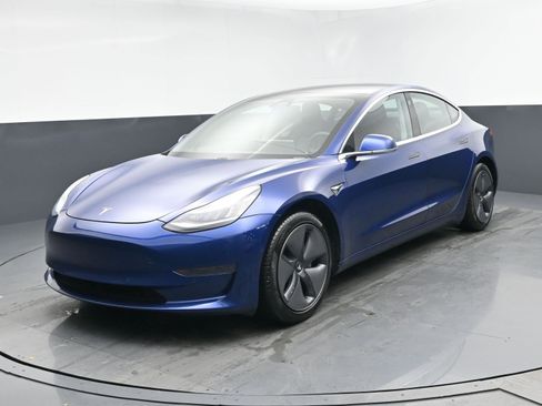 Used 2020 Tesla Model 3 image 1