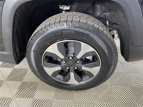 New 2025 Jeep Grand Cherokee Limited 4xe image 21