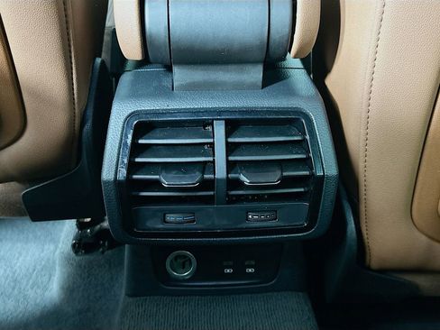 Used 2020 Audi Q3 2.0T Premium w/ Convenience Package image 25