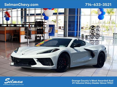 Used 2025 Chevrolet Corvette Stingray Coupe w/ 1LT RWD image 1