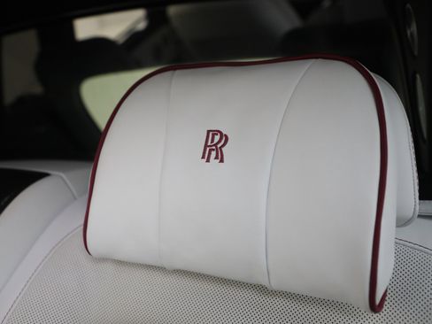 Certified 2025 Rolls-Royce Cullinan Black Badge image 43