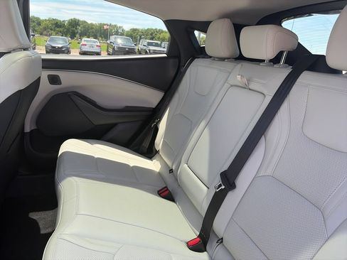 Used 2025 Ford Mustang Mach-E Premium AWD/4WD image 29