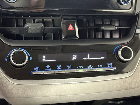 Used 2020 Toyota Corolla L image 23