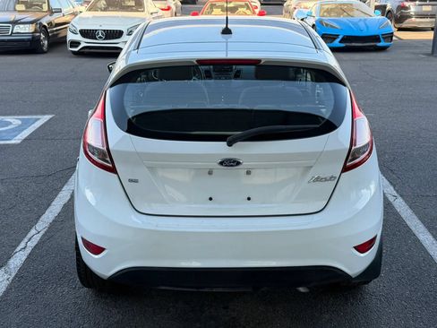 Used 2014 Ford Fiesta SE w/ Equipment Group 201A FWD image 9