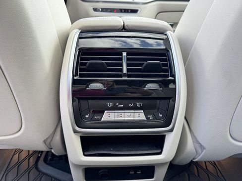 Used 2025 BMW X5 sDrive40i image 18