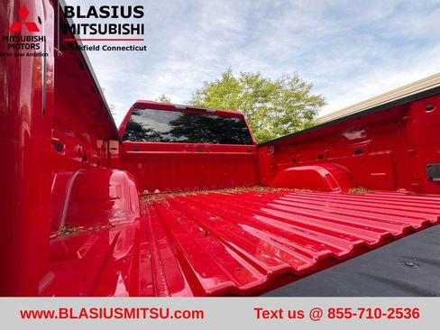 Used 2024 Chevrolet Silverado 1500 LT AWD/4WD image 39