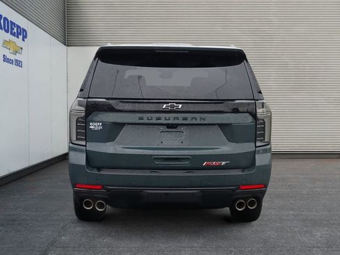 New 2026 Chevrolet Suburban RST w/ Advanced Technology Package AWD/4WD image 4
