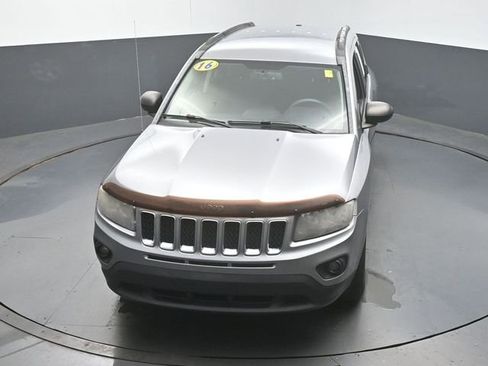 Used 2016 Jeep Compass Sport FWD image 39
