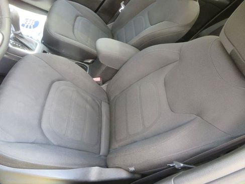 Used 2018 Jeep Renegade Latitude w/ Safety & Security Group FWD image 23