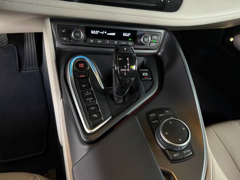 Used 2015 BMW i8 AWD/4WD image 40