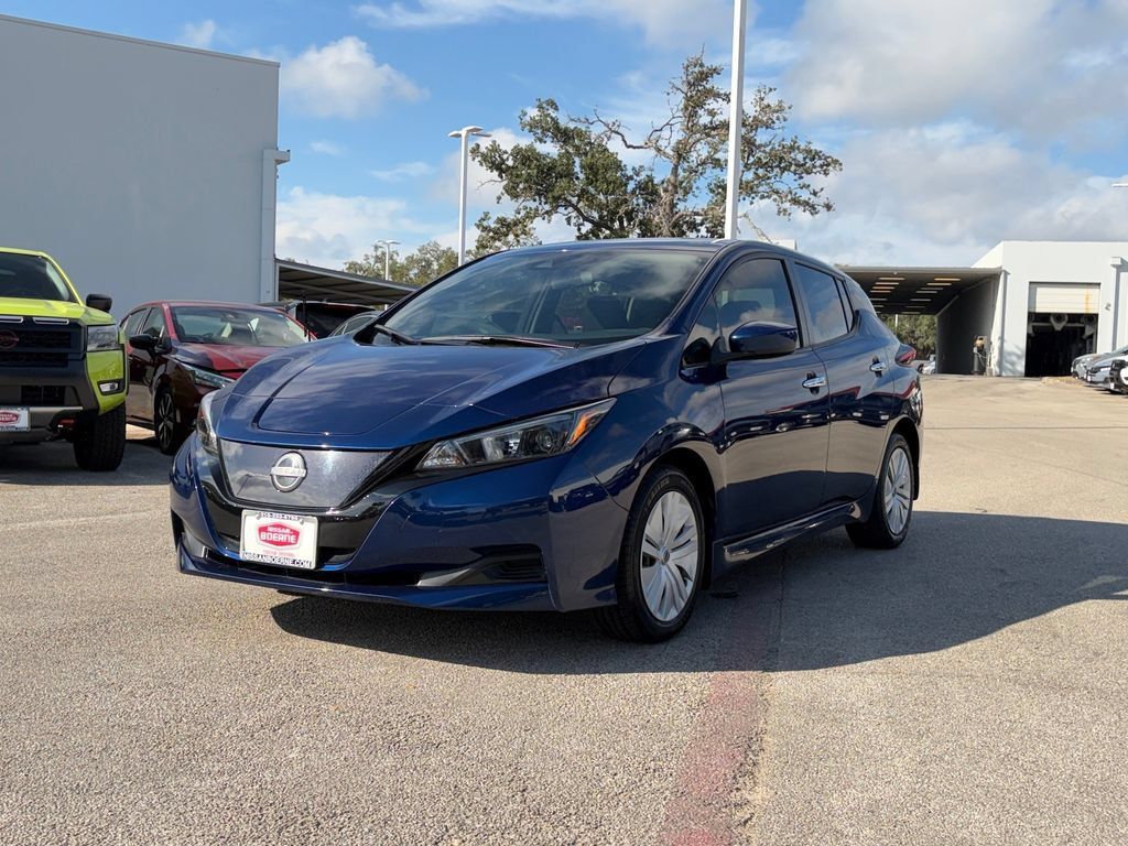 Used 2025 Nissan Leaf S FWD image 7