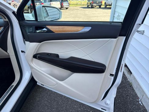 Used 2015 Lincoln MKC AWD w/ Equipment Group 101A Select image 19