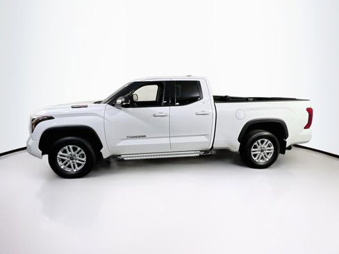 Used 2022 Toyota Tundra SR5 w/ SR5 Premium Package AWD/4WD image 8