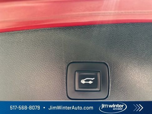 Used 2023 Buick Encore GX Essence w/ Experience Buick Package FWD image 19